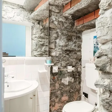 La Casa Nel Giardino - By Myhomeincomo Apartment *