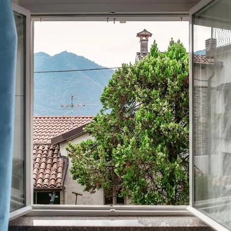 La Casa Nel Giardino - By Myhomeincomo Apartment